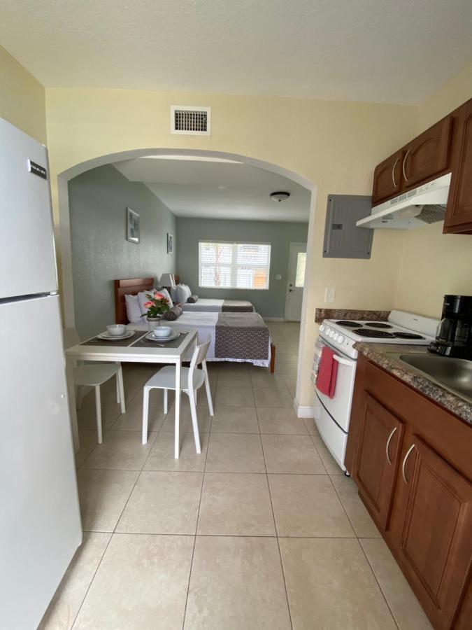 Coral Key Inn Lauderdale-by-the-Sea Exterior foto